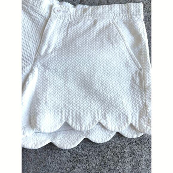 Lilly Pulitzer Buttercup Shorts White Scalloped Hem Size 2 - Picture 5 of 12